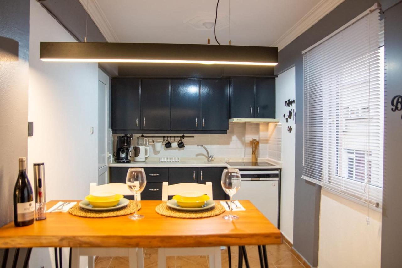 Amazing Flat Near The Coast With A Delightful Shared Terrace Close To Public Transportation In Karsiyaka Izmir Exterior photo